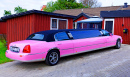 Limousine rose sur l’allée, Umea, Suède