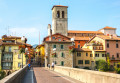 Le pont sur la rivière Natisone, Italie