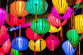 Lanternes en papier colorées