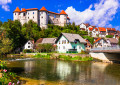 Château de Žužemberk sur la rivière Krka, Slovénie