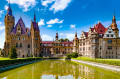 Beau château à Moszna, Silésie, Pologne