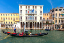 Gondoles sur le Grand Canal, Venise, Italie