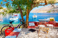 Belle vue sur la mer bleue sur l’île de Symi