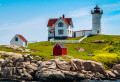 Phare blanc sur une petite île