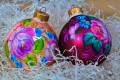 Boules de verre de Noël avec motif floral