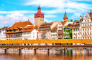 Vieux pont en bois à Lucerne, Suisse