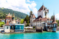 Château d’Oberhofen au bord du lac de Thoune, Suisse