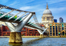 Pont du millénaire à Londres