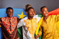 Hommes africains en vêtements nationaux