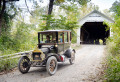 Traversée du pont couvert de Cox Ford, Indiana, États-Unis