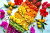 Planche de collations arc-en-ciel avec des fruits et des légumes frais