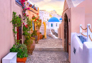 Rue étroite du village d’Oia, Grèce