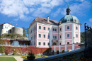 Un château gothique et un château baroque en Tchéquie