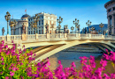 Vue du pont de l’Art, Skopje, Macédoine du Nord