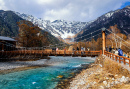 Pont suspendu à Kamikochi, Japon