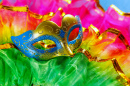 Masque de carnaval multicolore