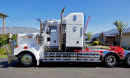 Camion Kenworth T909
