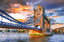 Tower Bridge à Sunset, Londres, Angleterre